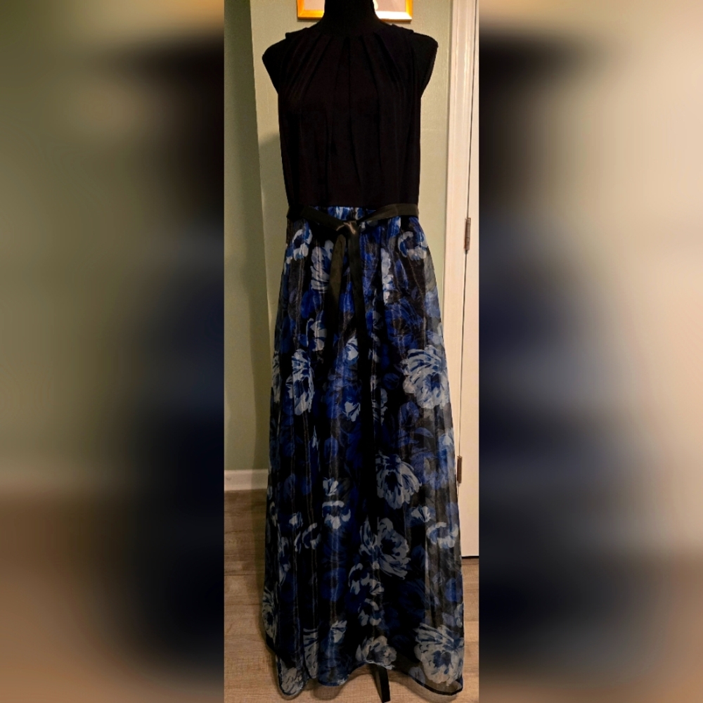 Elegant Black and Blue Floral Women's Skirt